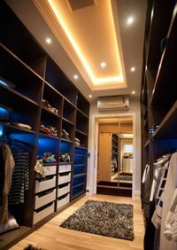 Большая открытая гардеробная комната с комбинированным наполнением Тихорецк