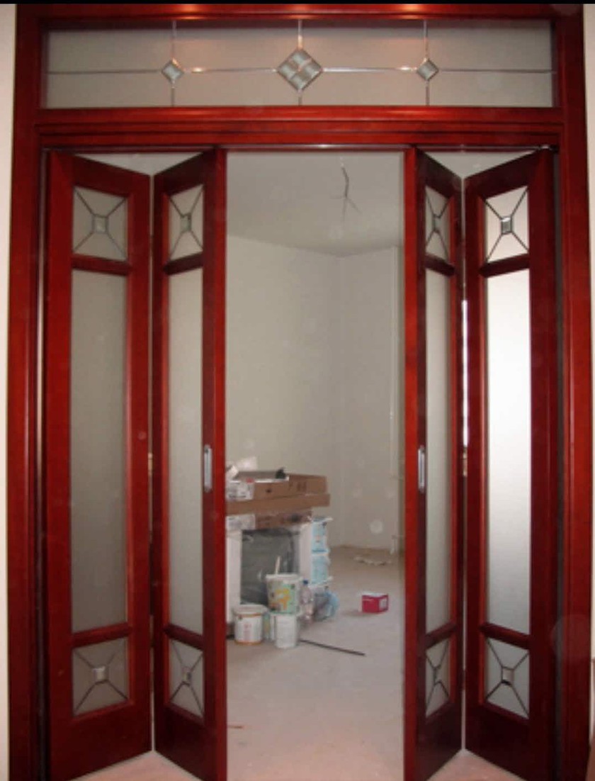 Дверь гармошка с декоративными стеклянными вставками Тихорецк