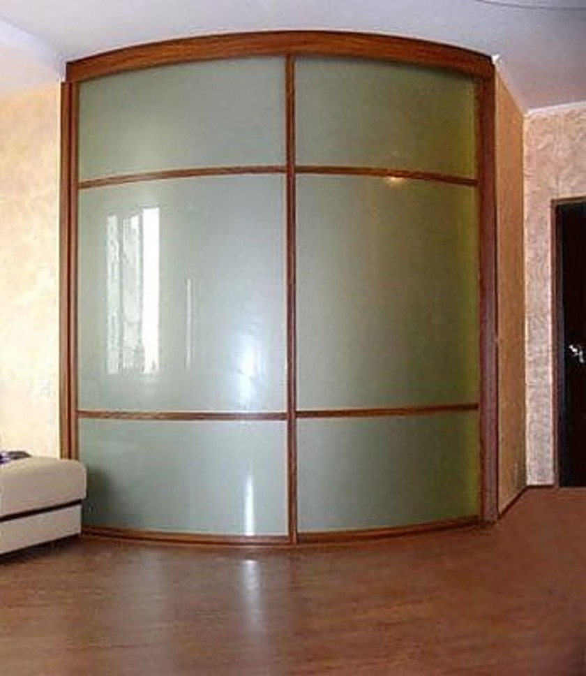 Встроенный шкаф купе радиусный в классическом стиле Тихорецк
